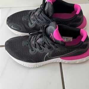 Nike Women's Black and Pink Running Shoes size 8